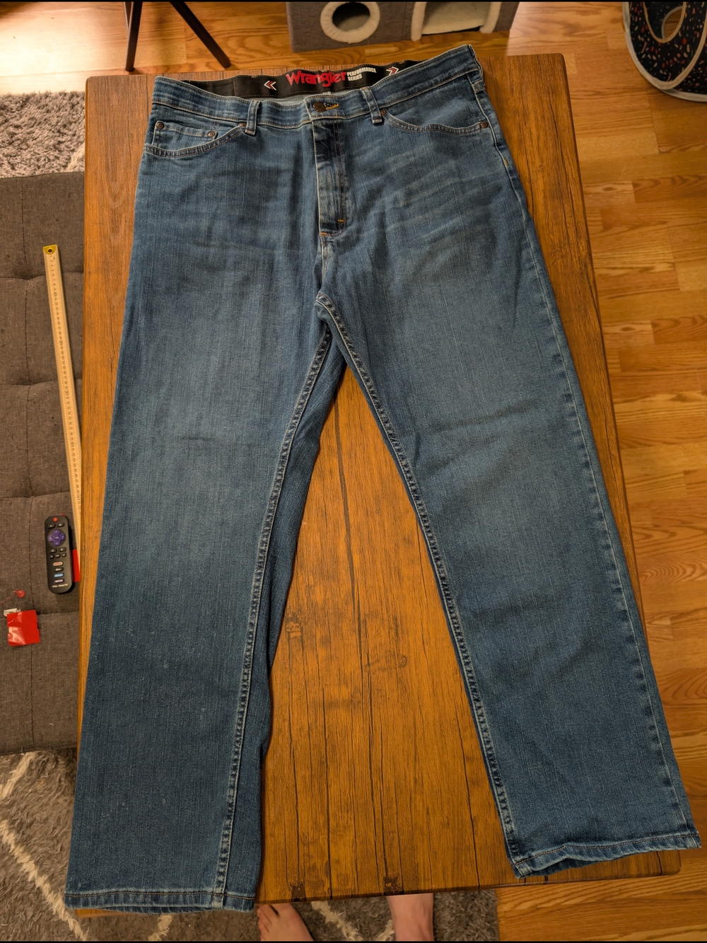 Wrangler Men's Straight Leg Jeans in Medium Blue Wash 36x30